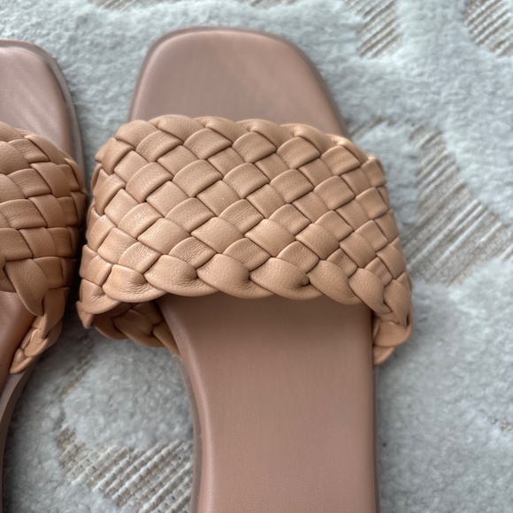 Nude Sandal Worn Once size 7 - Picture 2 of 2